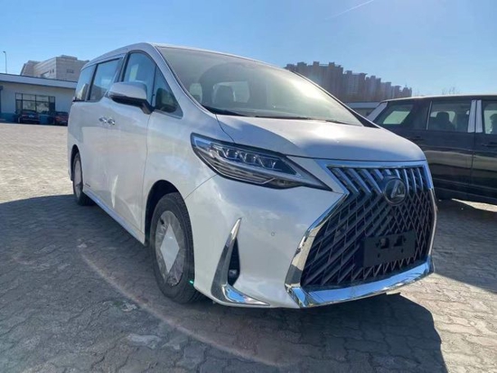21款雷克萨斯LM300七座现车140余万出售
