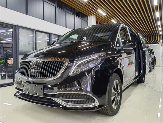 奔驰威霆改装后价格 质朴变豪华内饰