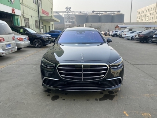 22款奔驰S500配置齐全 天津港现车报价