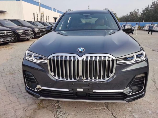 2022款宝马X7现车价格 港口优惠可分期