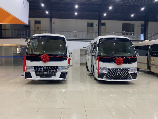 新款丰田考斯特13座价格4.0L 现车