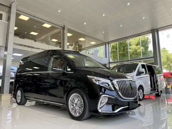 2022款奔驰v260改装商务车价格参数