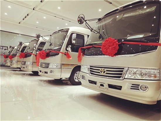 丰田考斯特新车到店 9座改装商务车报价