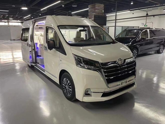 丰田海狮天津港直营店 九座现车改装价格