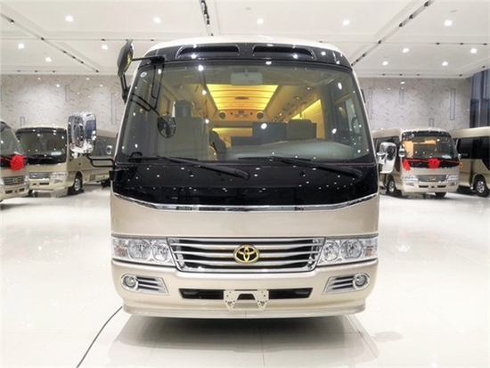 丰田考斯特10座优惠价格及配置参数