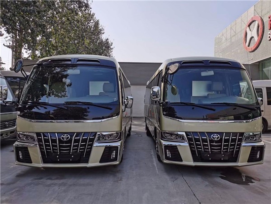 丰田考斯特13座改装豪华版商务车报价