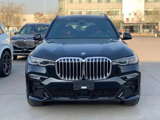 特价一台2022款宝马X7天津港现车报价
