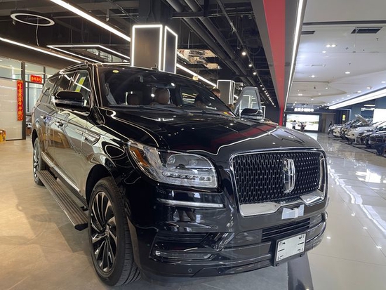 2022款林肯领航员3.5T车到店感恩大回馈