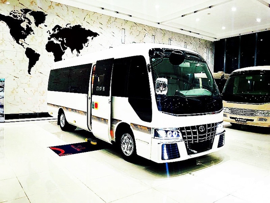 丰田考斯特12座改装埃尔法座椅顶配价格