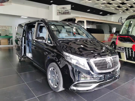 奔驰威霆改装平顶高隔断七座商务版报价