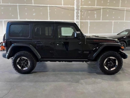 2022款加版吉普牧马人五一预定豪礼不停