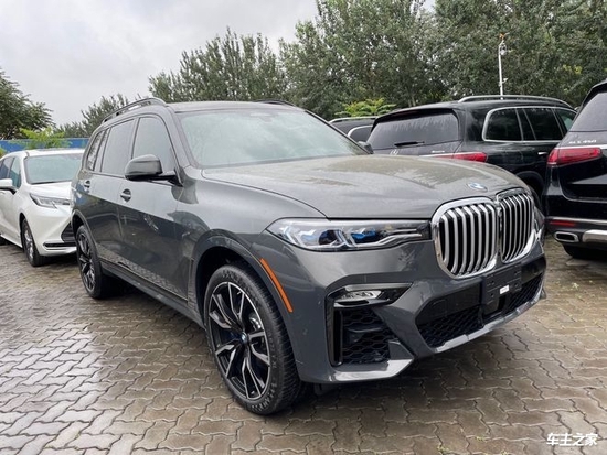 2022款宝马X7到港最新报价 降价10万优惠