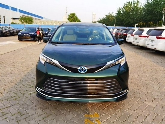 全新2022款丰田塞纳油混MPV全国直降5万