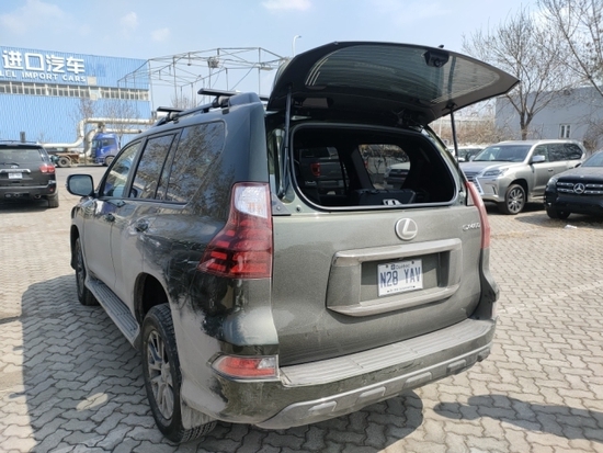 雷克萨斯GX460越野车,2020款雷克萨斯gx460 以及尾部拖车钩了,当然这对于越野车来说相当重要,22款雷克萨斯gx