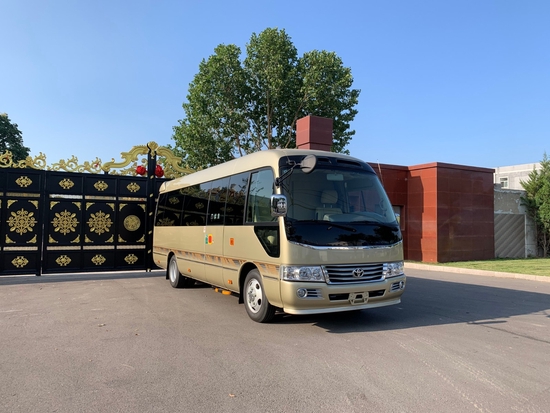 丰田考斯特13座改装多功能移动房车报价