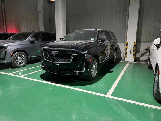 2022款美版凯迪拉克凯雷德国六现车首发