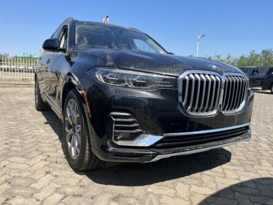 2022款宝马X7天津港现车手续齐全89万起