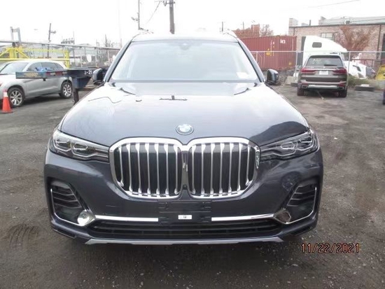 2022款美规版宝马X7天津港口特价80多万