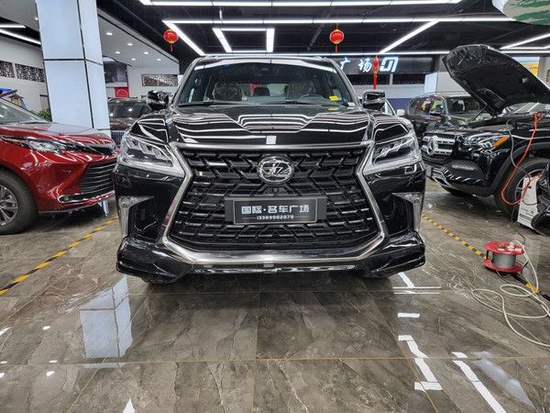 2021款雷克萨斯LX570中东版展厅现车实拍