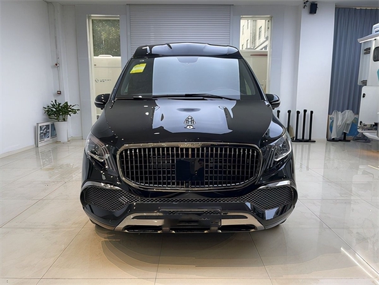 奔驰威霆高顶商务车现车实拍解读