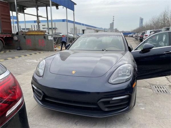 2022款保时捷帕纳梅拉现车最低110万起售