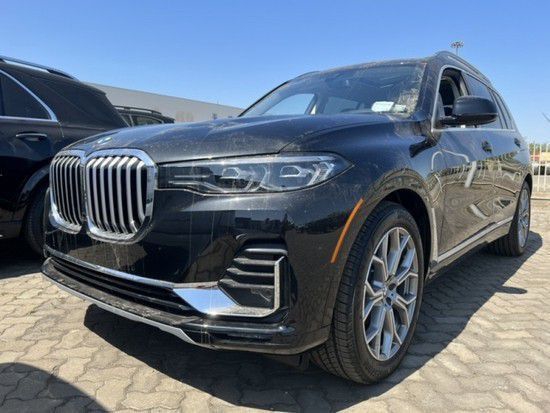 2022款宝马X7七座标配现车报价87万起