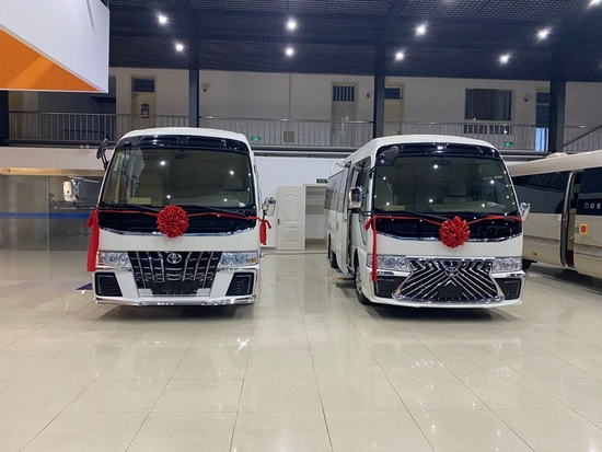 丰田考斯特商务12座价格 贴心改装设计