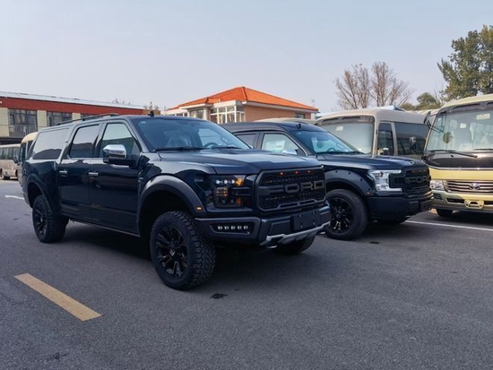 福特勇猛者F150 3.5TT最新评测展厅现车