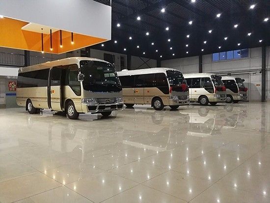 丰田考斯特改装商务车13座VIP版价格