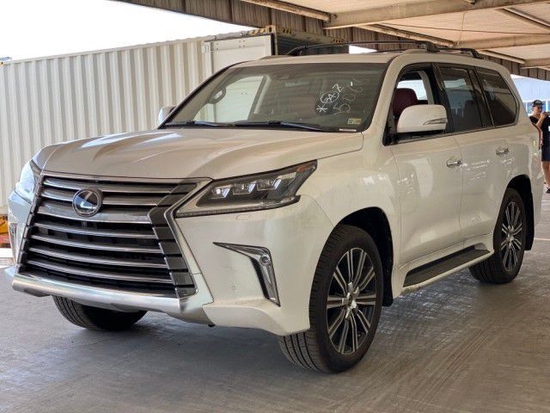 雷克萨斯LX570平行进口现车特惠价178万