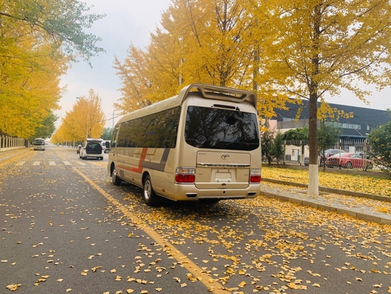 进口丰田考斯特19座价格4.0高端商务车