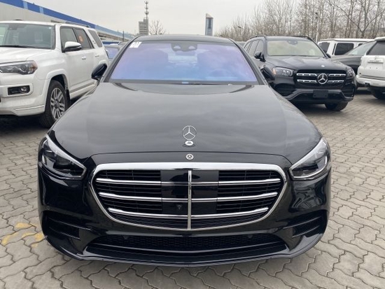 2022款奔驰S500现车 对比中规优惠30万