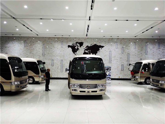 四川丰田考斯特17座报价VIP加装版现车