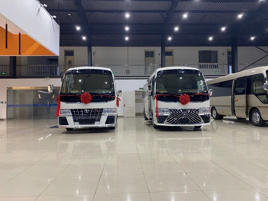 丰田考斯特10座报价豪华版最新优惠现车