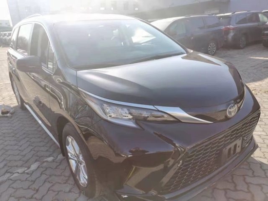 2021款丰田塞纳2.5L混动四驱现车52万起