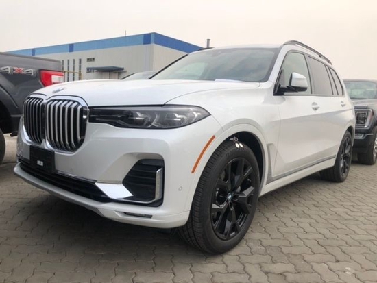 2022款宝马X7平行进口多版本88万起售