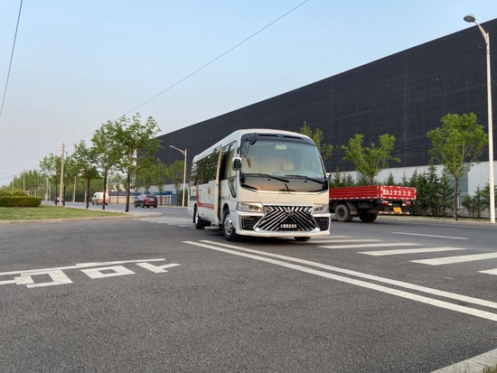 新款丰田考斯特12座配置报价 珍珠白现车