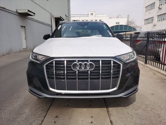 2022款奥迪Q7港口现车配置解析50余万