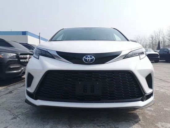 2022款丰田塞纳2.5混合现车直降 无底价