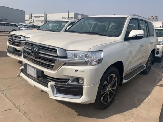 2022款丰田酷路泽5700现车港口国六报价