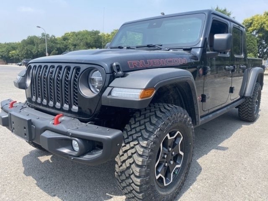 22款jeep角斗士3.6自动现车手续齐58万