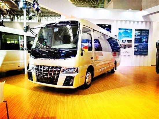 丰田考斯特9座价格采用汽油发动机4.0V6