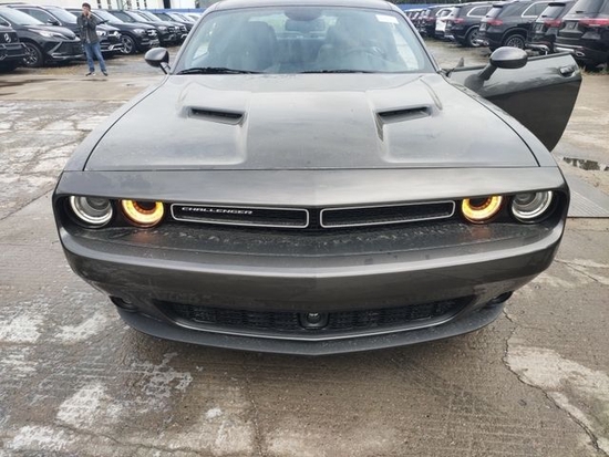2022款道奇挑战者国六现车港口特价出售