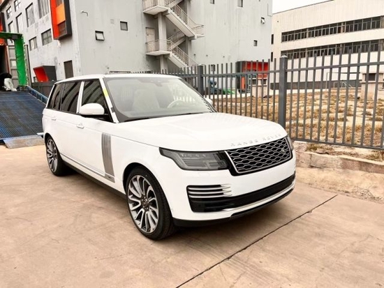 2022款路虎创世加长 港口现车优惠20万