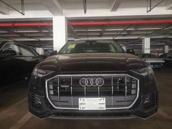 2022款奥迪Q8国六现车价格低至66.5万