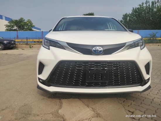 2022款丰田塞纳2.5油电混合出行首选车