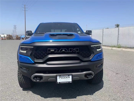 2022款道奇霸王龙高大威猛的造型设计