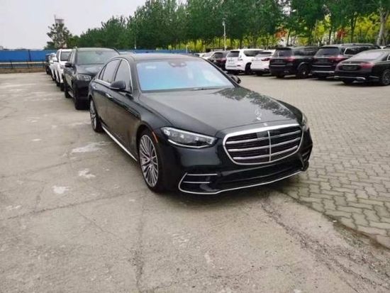 2022款奔驰S500现车119万钜惠入手超值