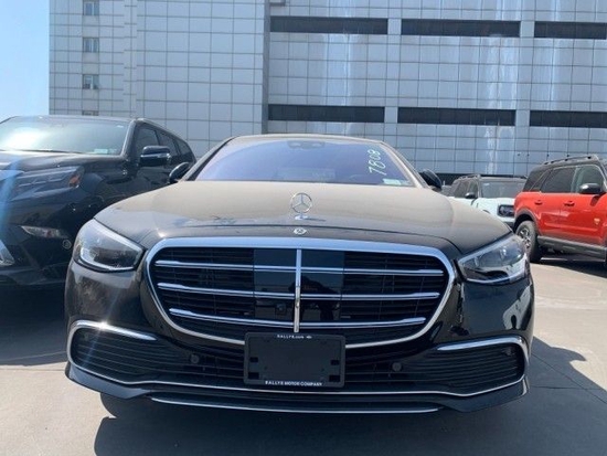 2022款奔驰S500商务豪华舱座椅现车120万