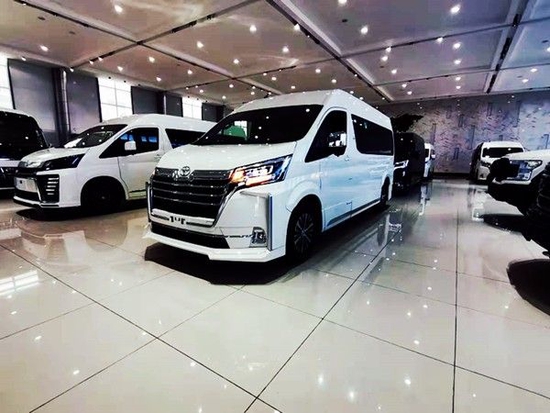 丰田海狮9座报价 原装进口商务车图片